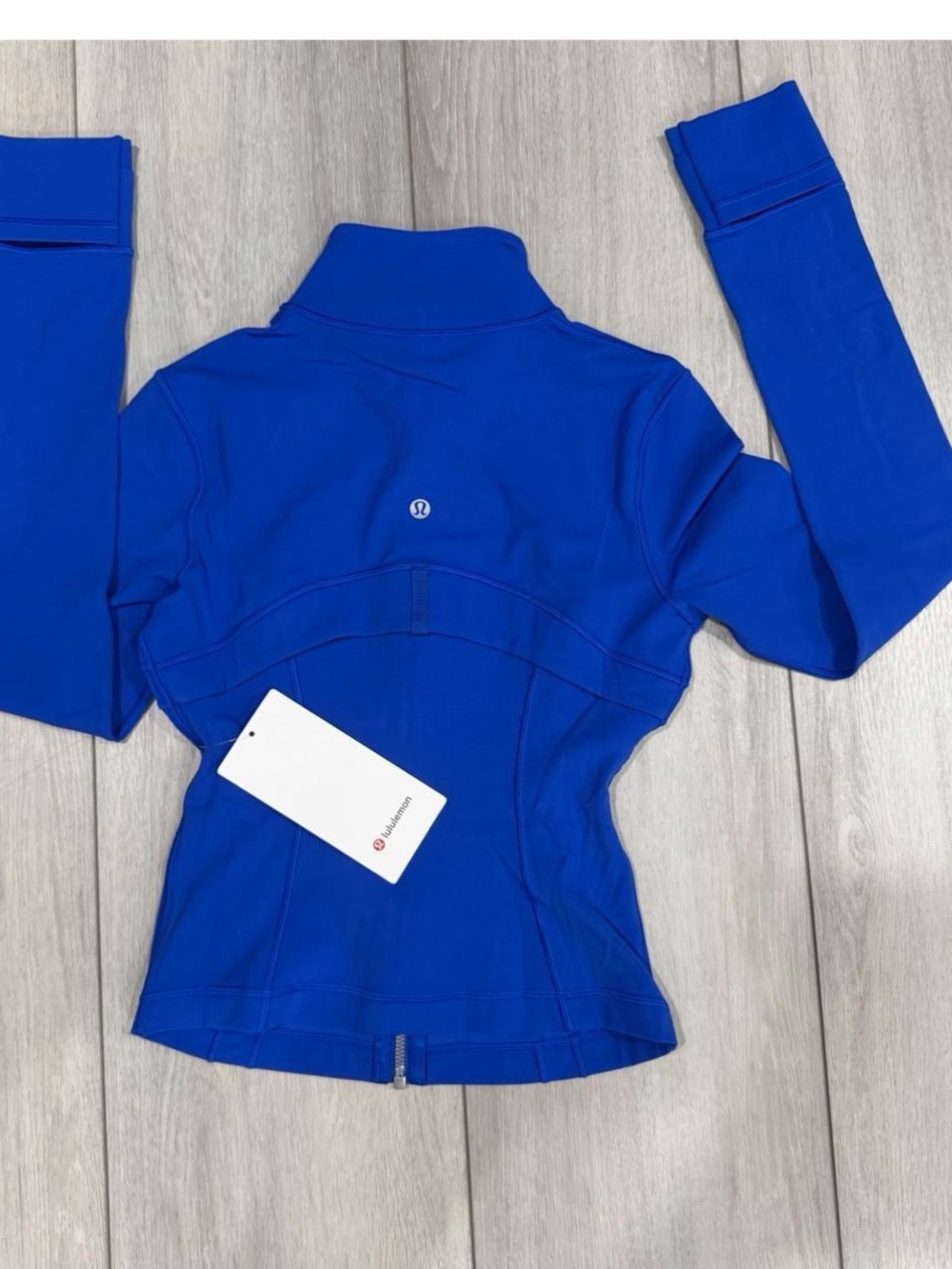 lululemon Define Cropped Jacket Nulu in Beach Ball Blue with Silver Zippers. - Picture 5 of 8
